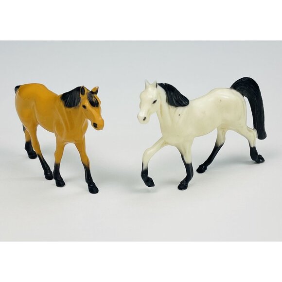 VTG Lot 2 Hard Plastic 3" Sorrel Buckskin Dun HORSE FIGURES Figurines Unmarked - Picture 1 of 3